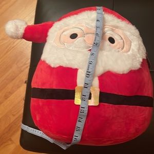 Bundle of  16 in, Squishmallow and 4 Christmas stories NWT